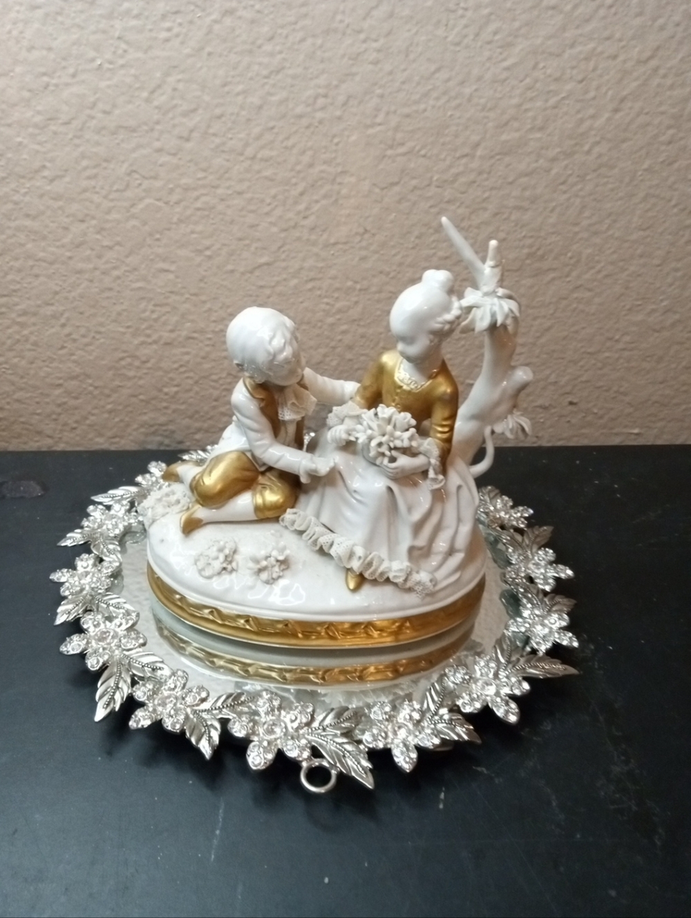 RARE Signed Archimede Seguso Murano Italy Bisque 6" Porcelain Figurine.